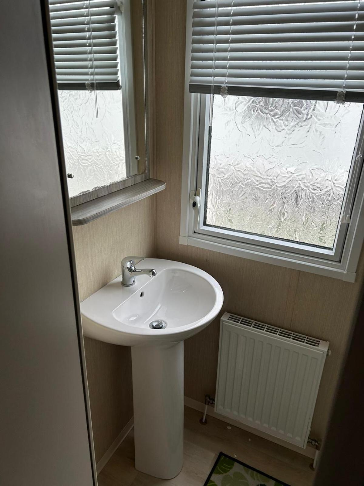 Lido Beach Caravan Prestatyn Esterno foto