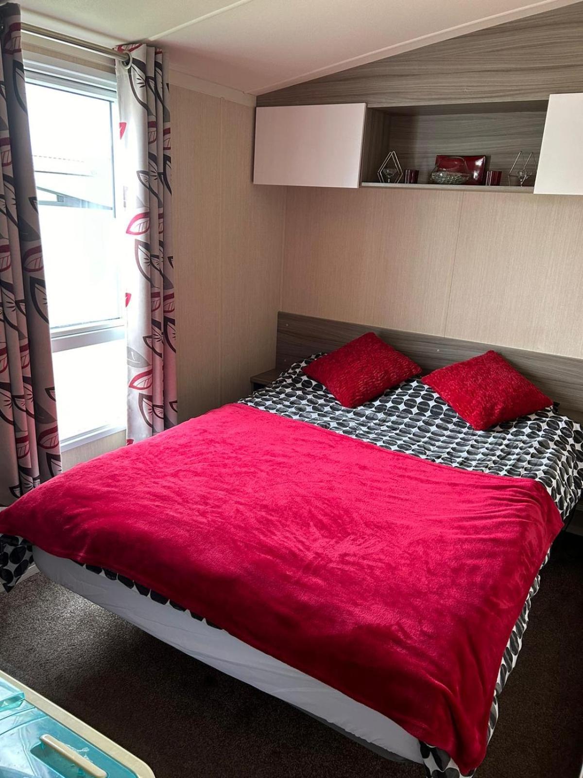 Lido Beach Caravan Prestatyn Esterno foto