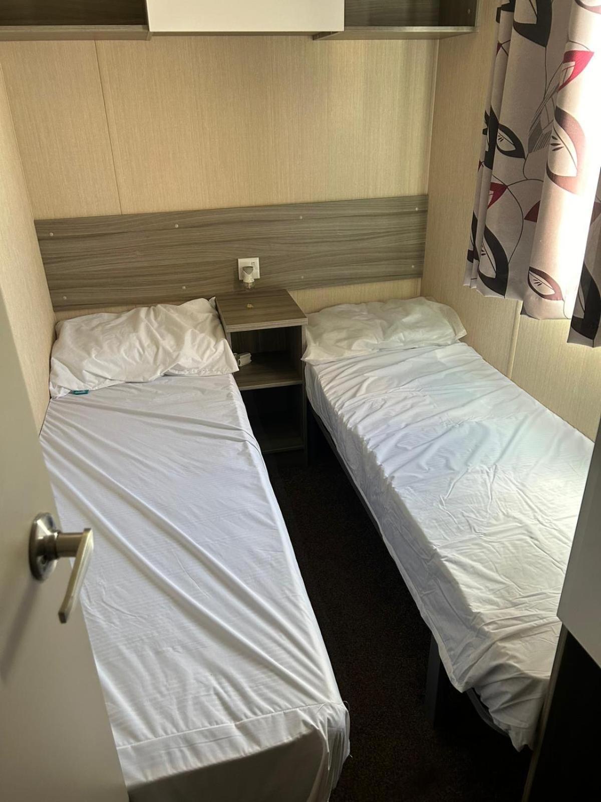 Lido Beach Caravan Prestatyn Esterno foto